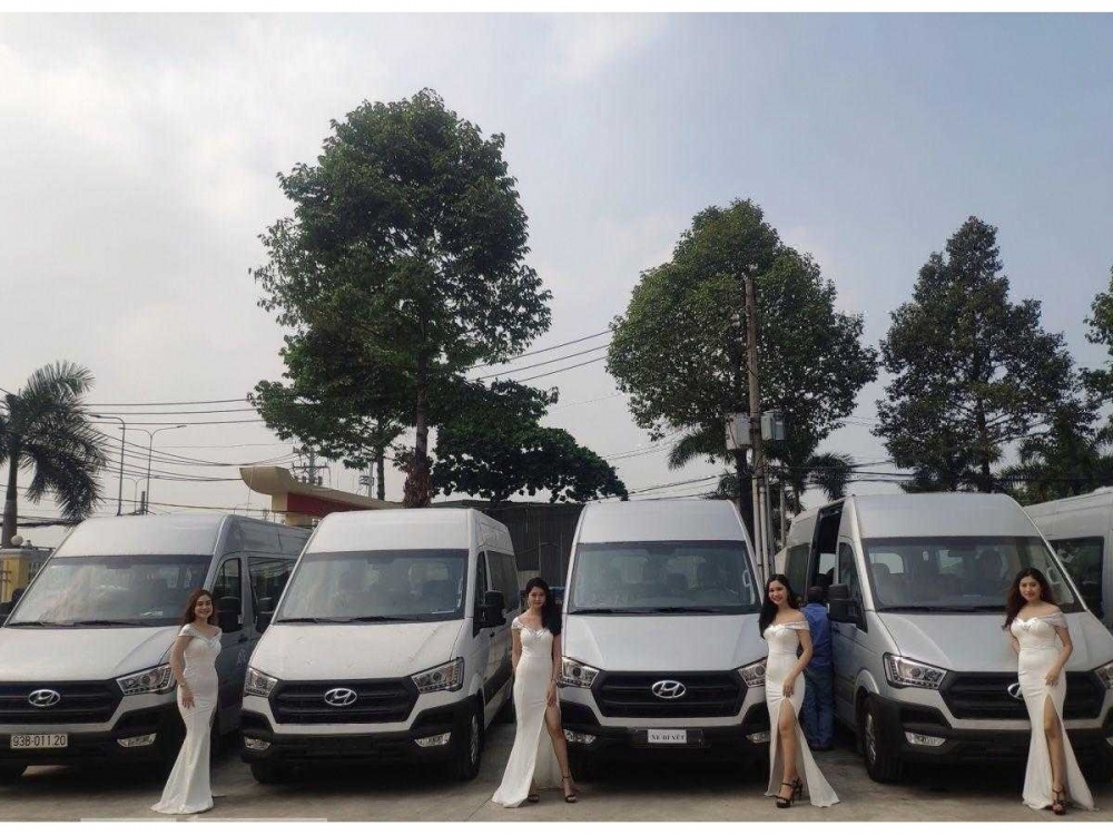 Thuê Xe 16 Chỗ Đi Biển Nha Trang