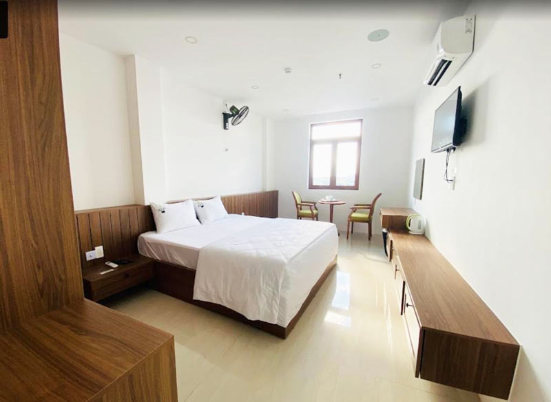 Khach san Quoc Hong
