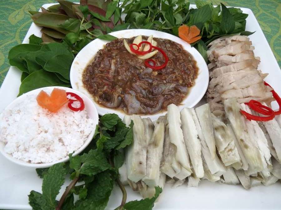 Các món đặc sản Vĩnh Long không thể bỏ lỡ 2 Khoai lang mam song cuon la cach