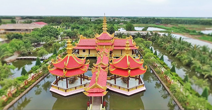 Chùa Vạn Phước Xứ Sở Dừa Bến Tre khám phá tiên cảnh trần gian 1 Chùa Vạn Phước Xứ Sở Dừa Bến Tre khám phá tiên cảnh trần gian